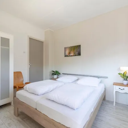 بيت للعطل In Sint Maartenszee Near Sint Maartensvlotbrug