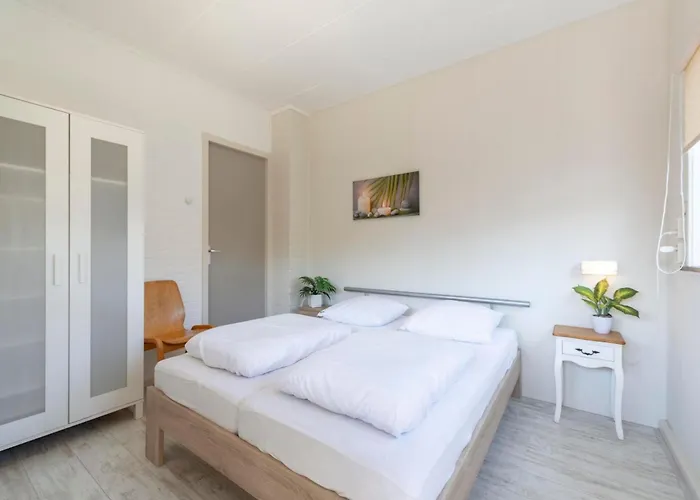 Σπίτι διακοπών In Sint Maartenszee Near Sint Maartensvlotbrug