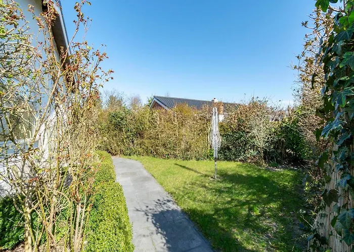 In Sint Maartenszee Near * Sint Maartensvlotbrug