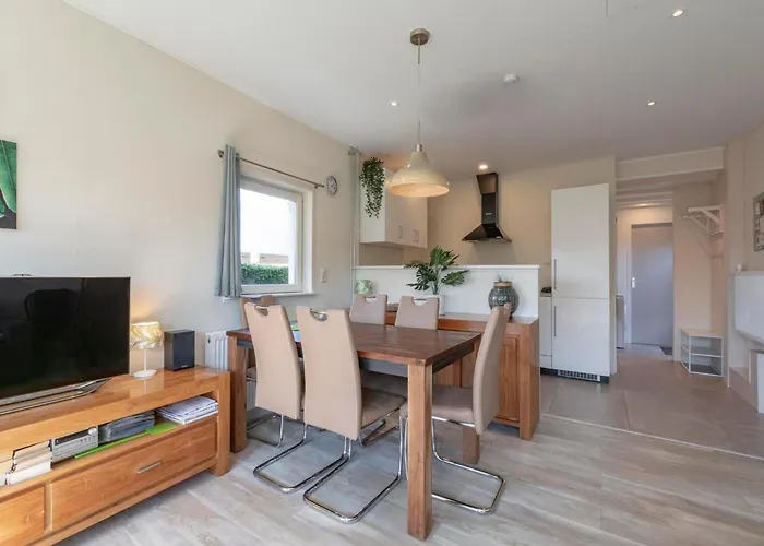 Σπίτι διακοπών In Sint Maartenszee Near