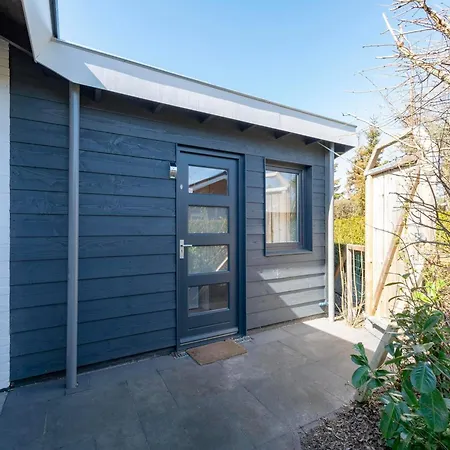 In Sint Maartenszee Near * Sint Maartensvlotbrug